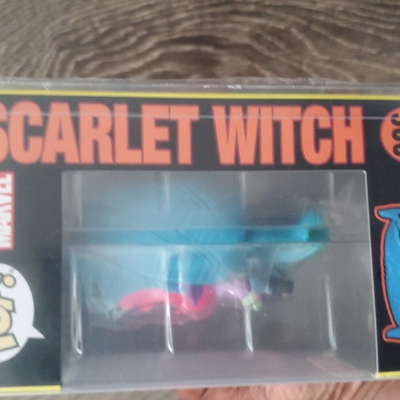 🎯 BLACKLIGHT Wanda Vision Scarlet Witch Target Exclusive Funko Pop #986 - Picture 5 of 5